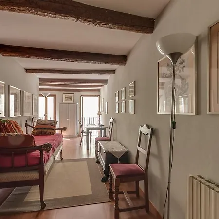 Dante Aligheri Apartmán *